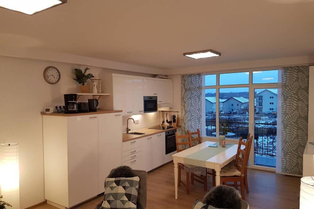 Living Home, Apartament Cu Doua Dormitoare Si Doua Bai Cisnadie Ngoại thất bức ảnh
