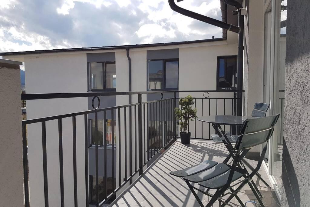 Living Home, Apartament Cu Doua Dormitoare Si Doua Bai Cisnadie Ngoại thất bức ảnh